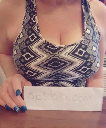 Larry, 45 Caucasian female escort, Tucson