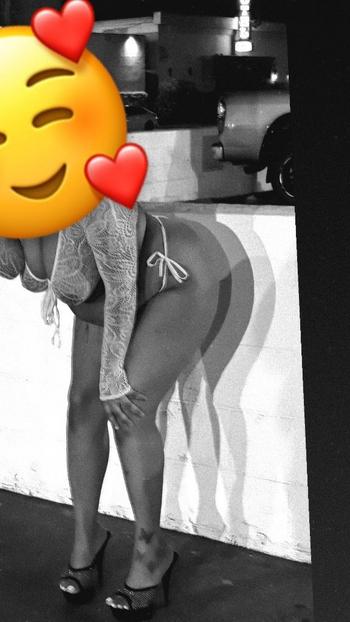 279-444-9074, 25  female escort, Tucson