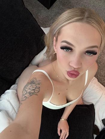 Kimmy, 24  female escort, Tucson